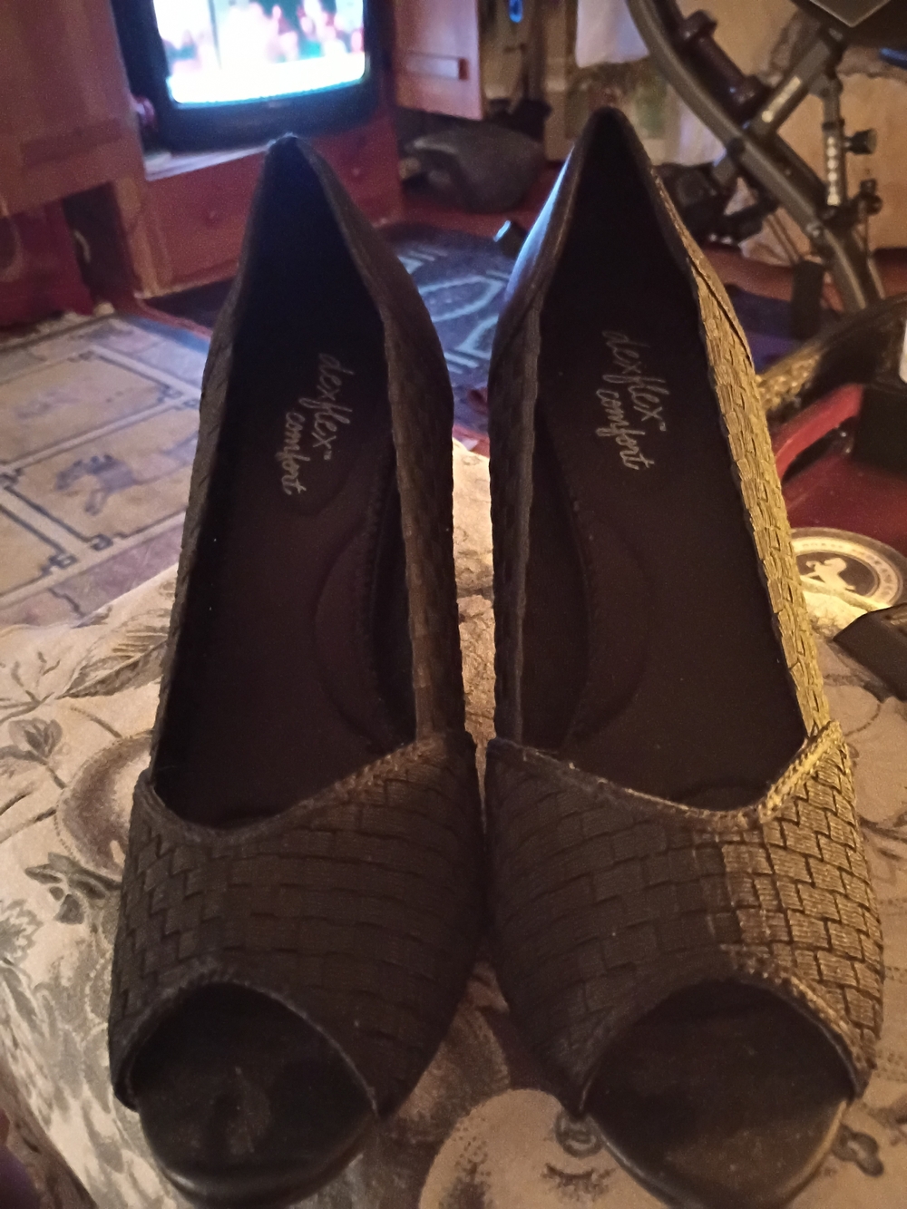 Dex Flex Women's Woven Peep Toe Heels in Black